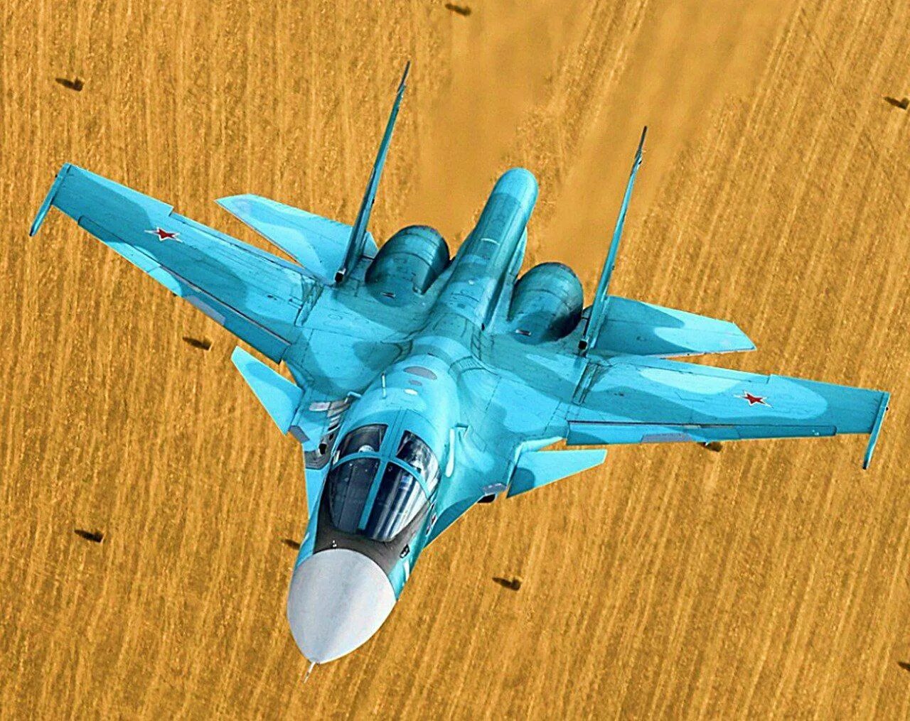 Су утенок. Су 34. Су-34 бомбардировщик. Су-34 с бомбами. Су-34 сверхзвуковой самолёт.