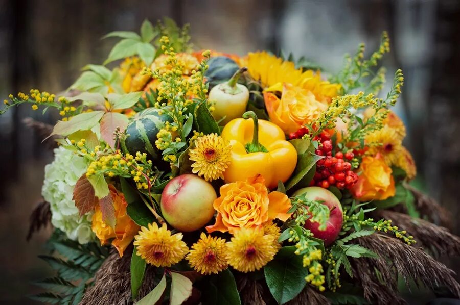С днем рождения осень. Ариэль бюто цветы осени. Красивые осенние букеты цветов. Осенние цветочные композиции. Шикарный осенний букет.