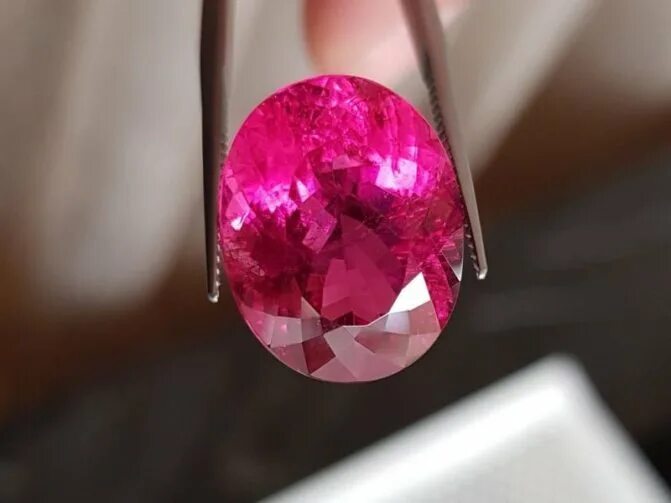 Как выглядит яхонтовый цвет Gemstone perhaps it was the compelling colors that first drew you in Gemstone co