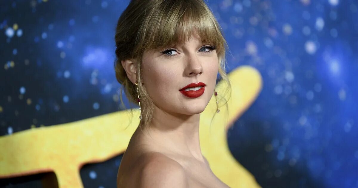 Поп певица свифт. Тейлор свифт. taylor swift 2025. тейлор свифт фото 2019. тейлор свифт сейчас.