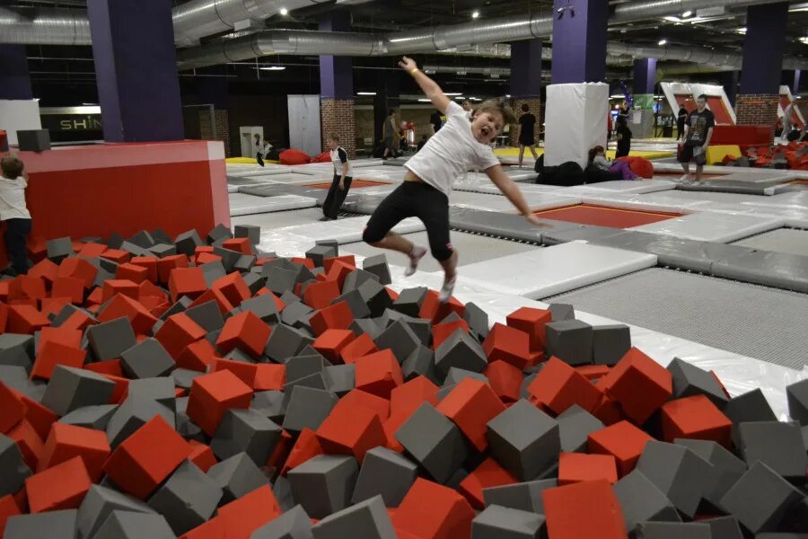 батутный парк разгон екб. батут парк в алатыре екатеринбург. батутный парк екатеринбург алатырь. Razgon батутный парк екб. алатырь екатеринбург батутный парк razgon.