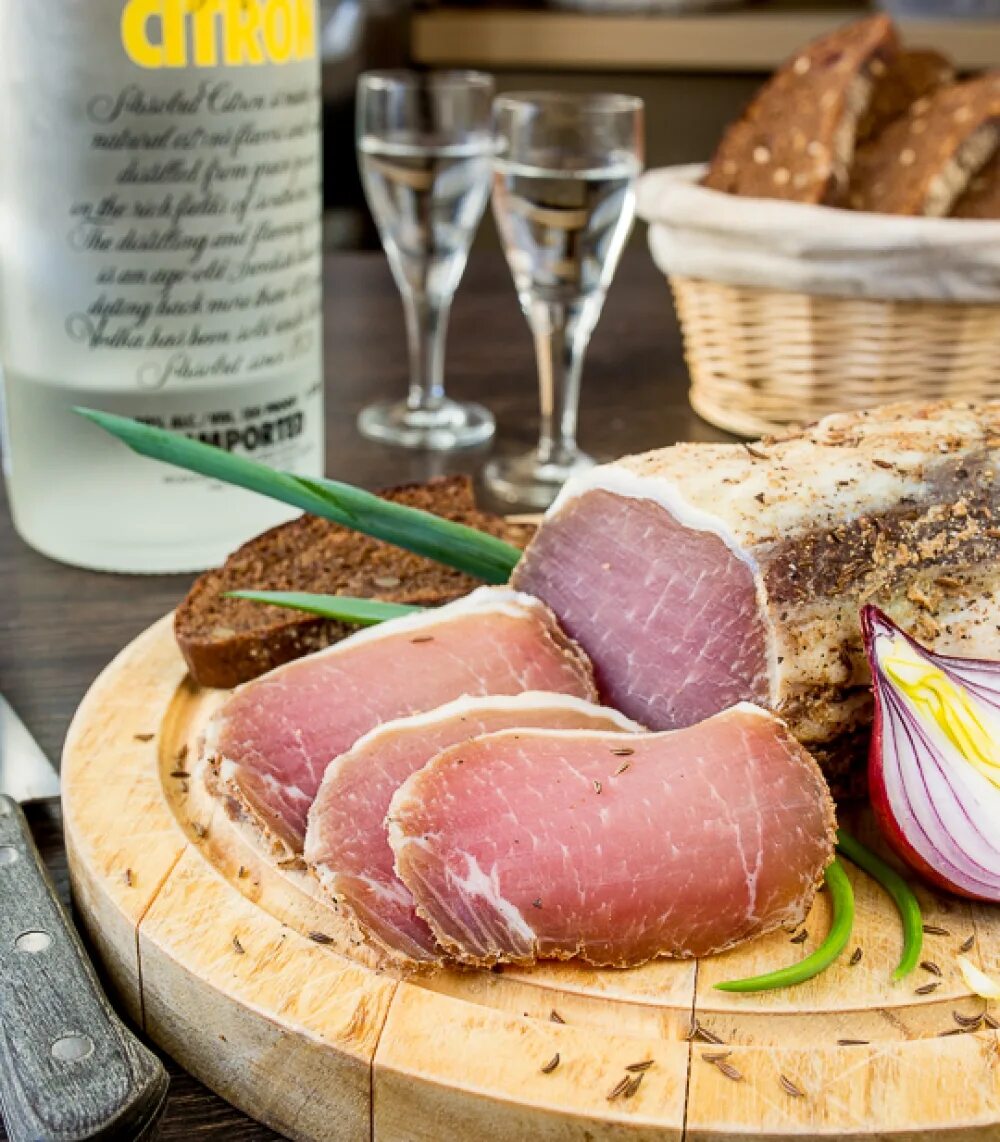 Полендвица вяленая. Колбаса полендвица белорусская. Белорусская полендвица. Полендвица сушеная. Белорусская полендвица.