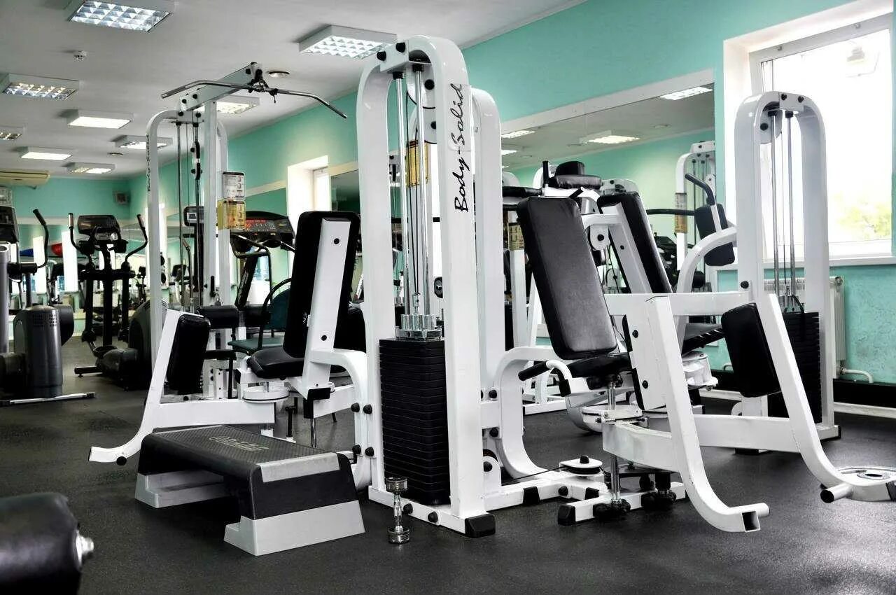 Тренажерные залы во владимире. Красносельские бани во владимире. Фитнес клуб во владимире велс. Спортзал во владимире. Фок зарайск тренажерный зал.