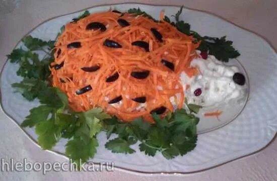 Салат ежик с корейской морковкой и курицей. Салат ежик с корейской морковкой и курицей