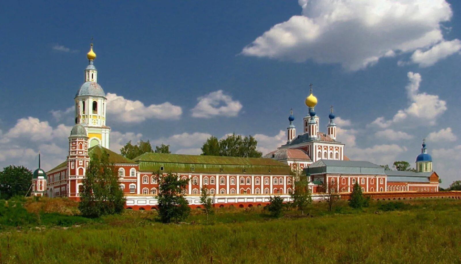 Сайт санаксарского мужского монастыря. Рождество-Богородичный Санаксарский монастырь. Санаксарский монастырь в Мордовии. Город Темников Республика Мордовия Санаксарский монастырь. Рождество Богородицкий Санаксарский монастырь.