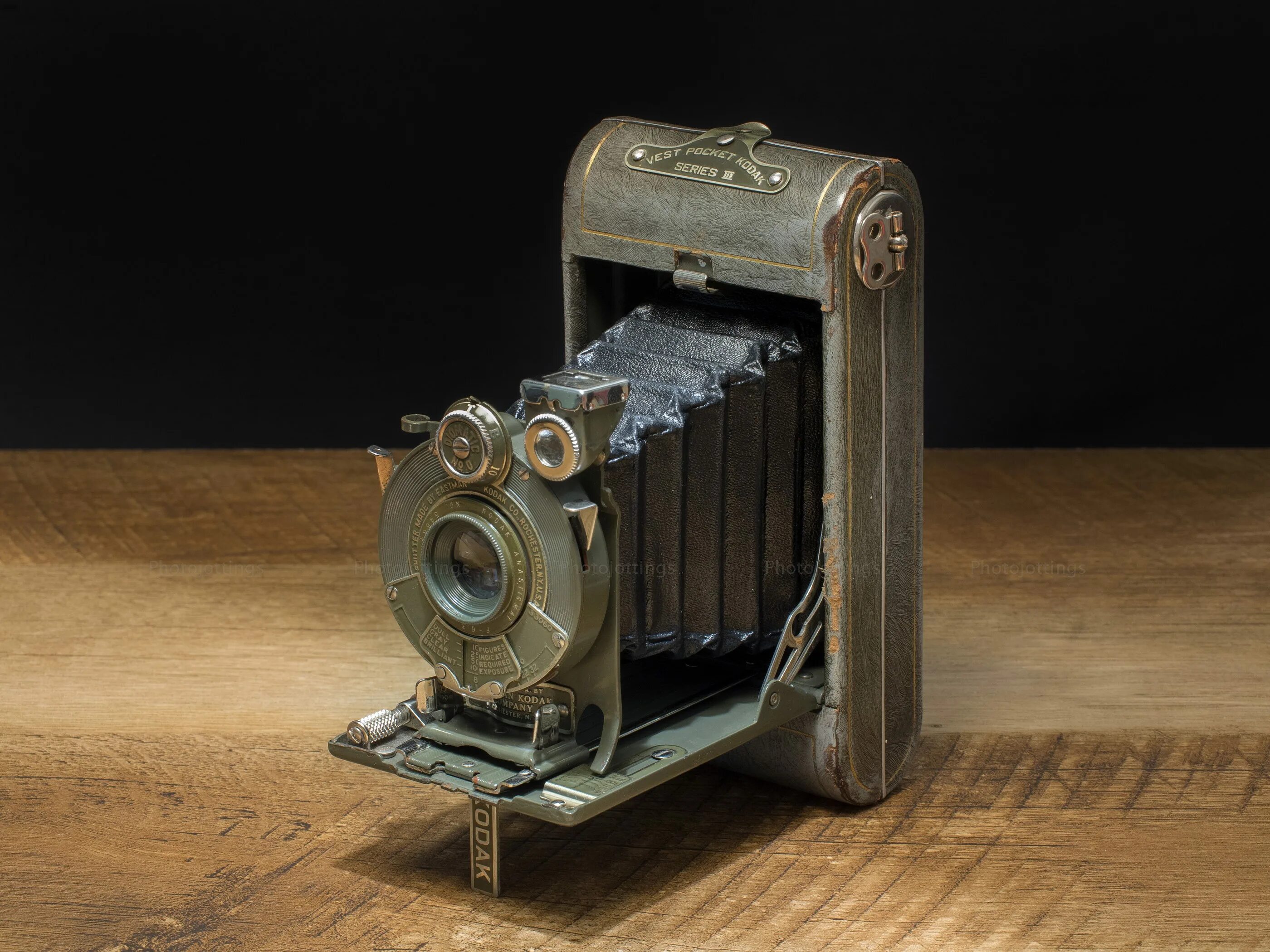 Series 3 обзор. Kodak Vest Pocket. Фотоаппарат Kodak Vest Pocket. Фотоаппарат Кодак 1913 года. Vest Pocket Kodak 1924.