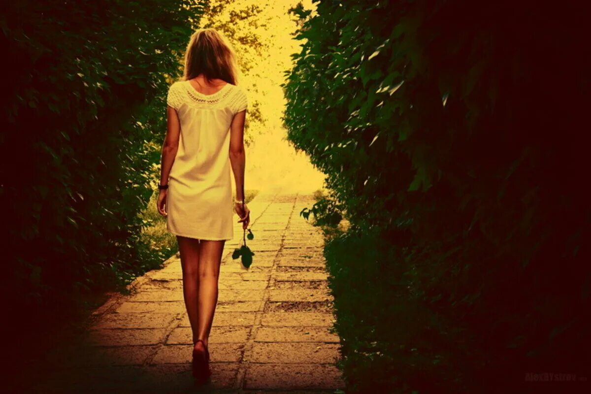 Довели ухожу. Я ухожу картинки. Уходя уходите. Однажды я уйду из твоей жизни. Плывет по дороге.