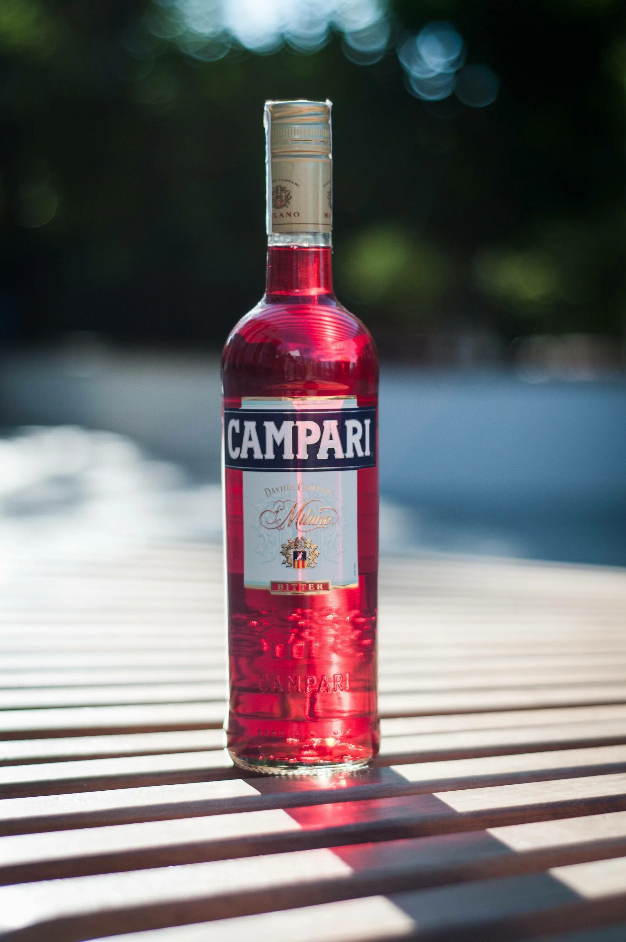 С чем пьют кампари. Ликер Campari Bitter. Ликер Кампари аперитив. Красный Биттер Campari. Кампари Милано.