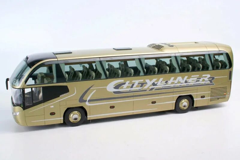 Автобус 1 24. Сборная модель Neoplan CITYLINDER n1216hd. Модель автобуса Неоплан. Сборная модель Ревелл Неоплан.