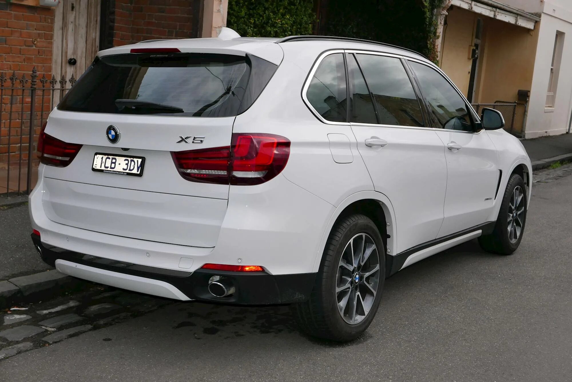 Bmw x5 iii (f15). Bmw x5 f15 2013. Bmw x5 f15 синий. Bmw x5 xdrive 2014. X 5 150 25.