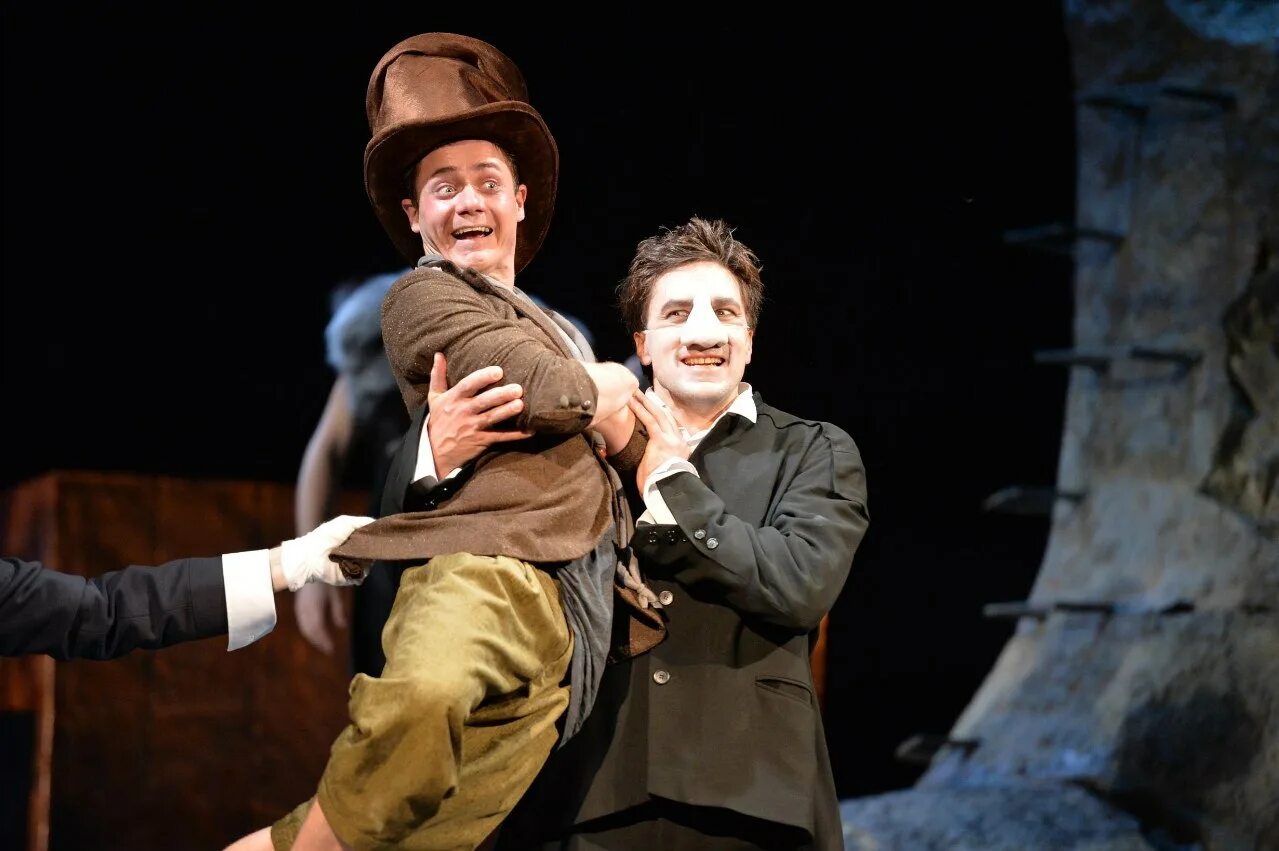 николай рощин сирано де бержерак. юрий чурсин сирано де бержерак спектакль. сирано де бержерак спектакль мастерская. сирано де бержерак театр на малой бронной. сирано де бержерак чурсин.