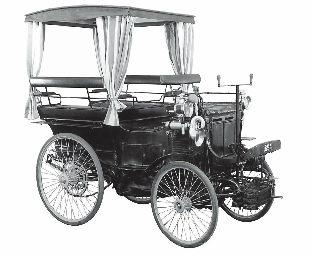 Автомобиль первоначально. Первый автомобиль в России 1896. Peugeot 1898 года. Пежо 1896. Пежо 1891.