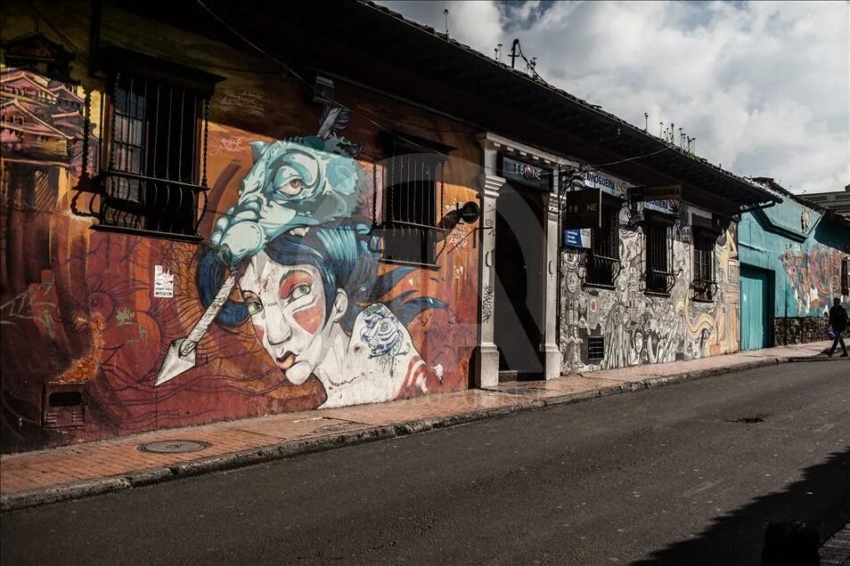 Colombian capital. Колумбия граффити. Аргентина стрит арт. Колумбия арт. Стрит арт Вроцлава.
