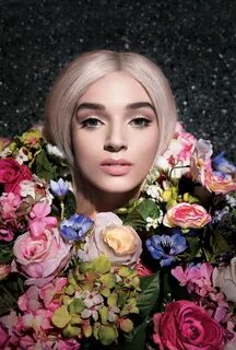 Poppy певица