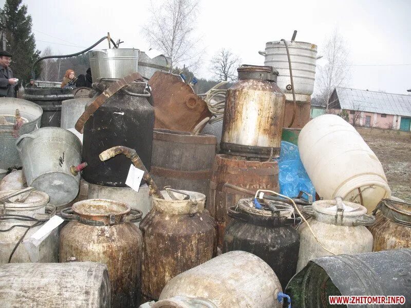 Где продать самогон. Деревенские самогонные аппараты ссср.