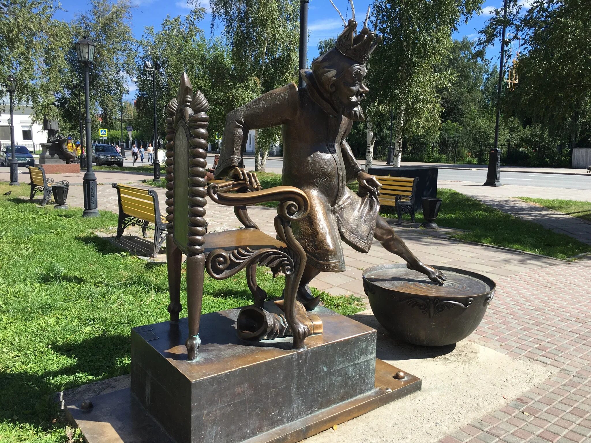 Конек горбунок тобольск. Памятник коньку горбунку в тобольске. Статуя конек горбунок в тобольске. Памятник конек горбунок в тобольске в в тобольске. Тобольский драматический театр артемчук татьяна.