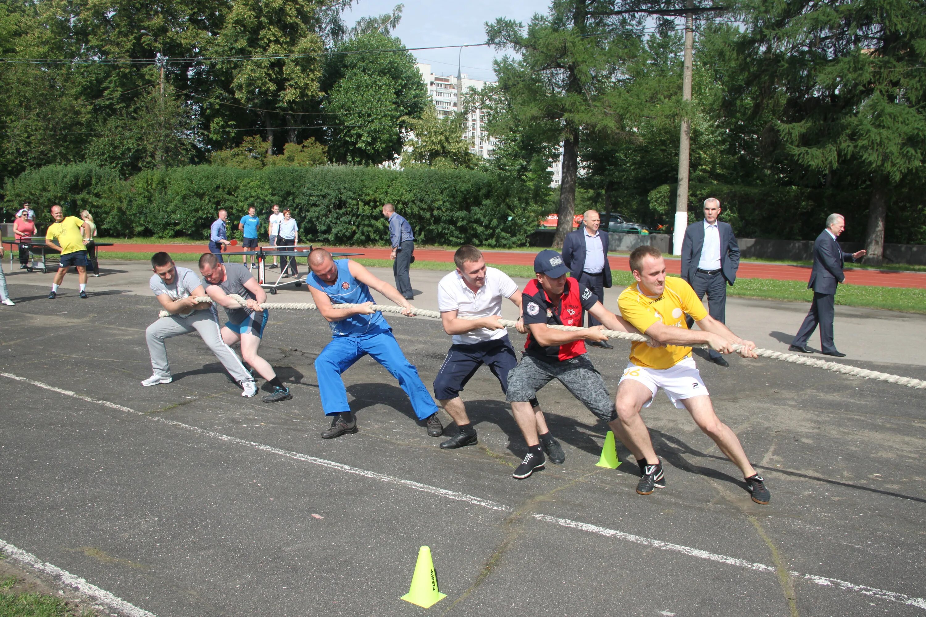 комплекс спортивных мероприятий. спортивно массовые мероприятия. молодежь занимается спортом. спортивные мероприятия в красноярском крае. спортивная молодежь.