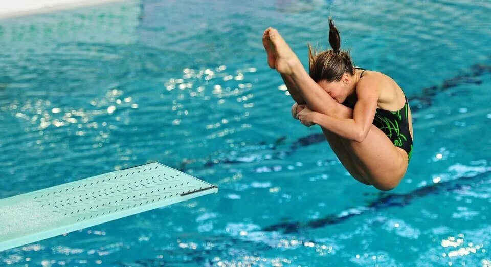 Какие есть прыжки в воду. Какие есть прыжки в воду. Какие есть прыжки в воду. Прыгать с вышки в воду. Какие есть прыжки в воду.