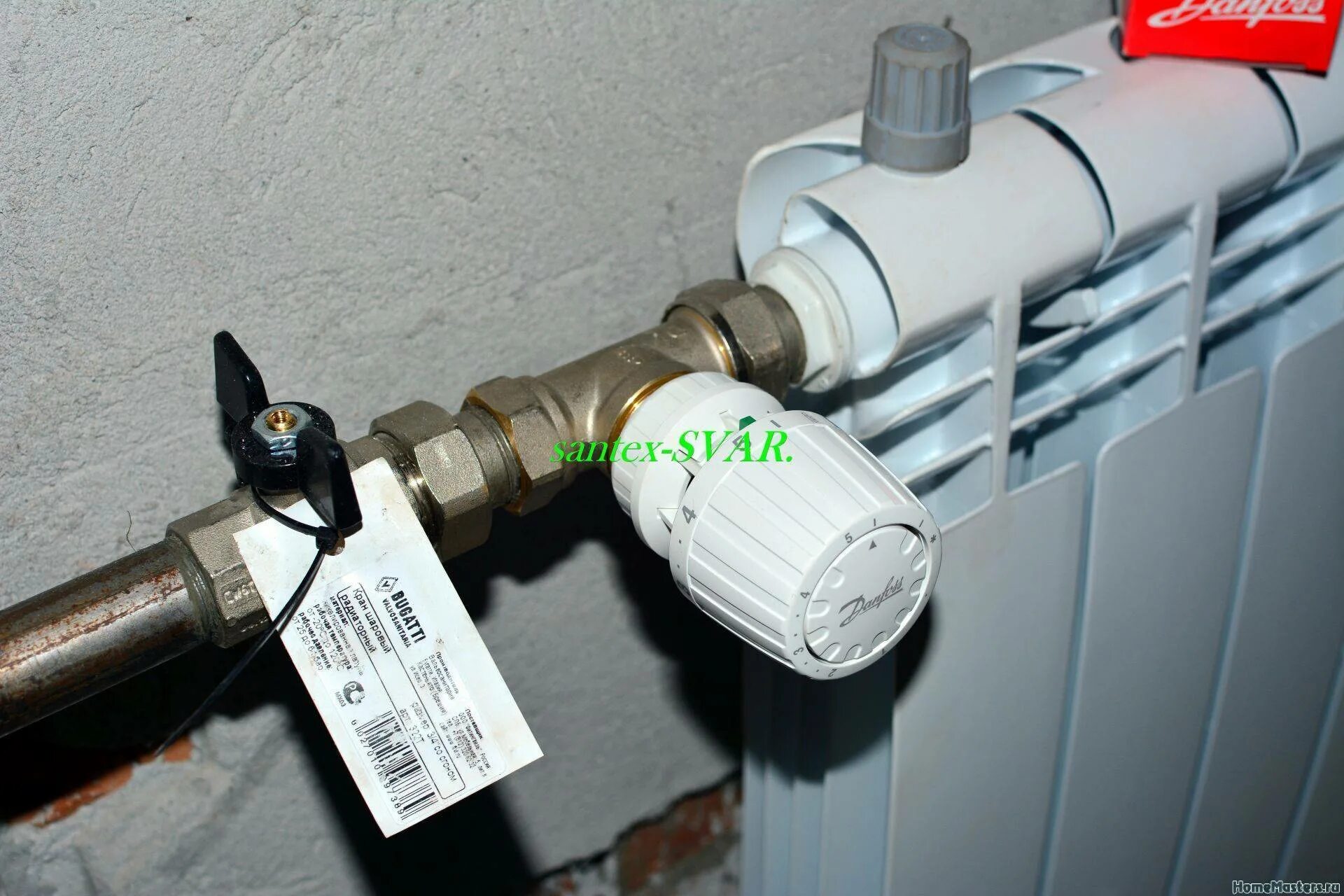 Как установить регулятор. Регулятор тепла для батарей отопления danfoss. регулировочный кран на радиатор отопления. кран на чугунную батарею для регулировки температуры. вентиль oventrop а dn 25 смонтированный на батарее.