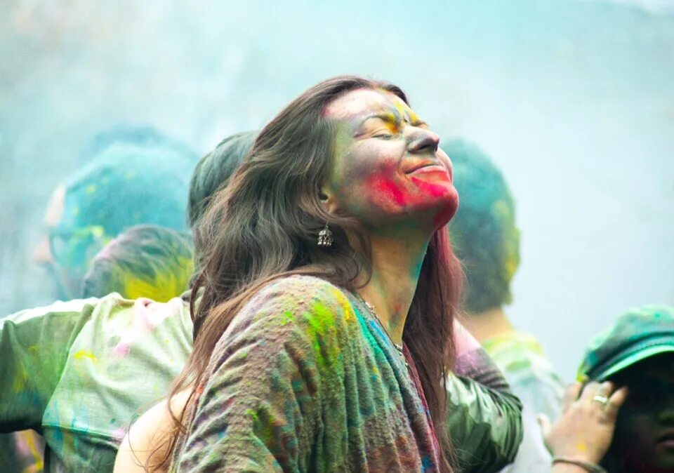 Холе в москве. Праздник красок Холи в Индии. Индийский фестиваль красок Холи.