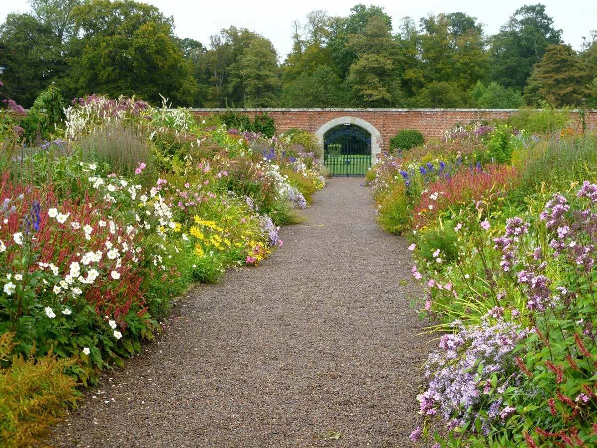 Сад в викторианском стиле. Victoria gardens. Фотография канада butchart gardens victoria. Victoria gardens. Сады бутчартов затонувший сад.