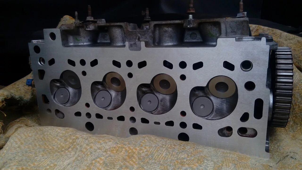 4. Пежо 206 головка блока. Новая гбц на пежо 206 1. 4. 4.