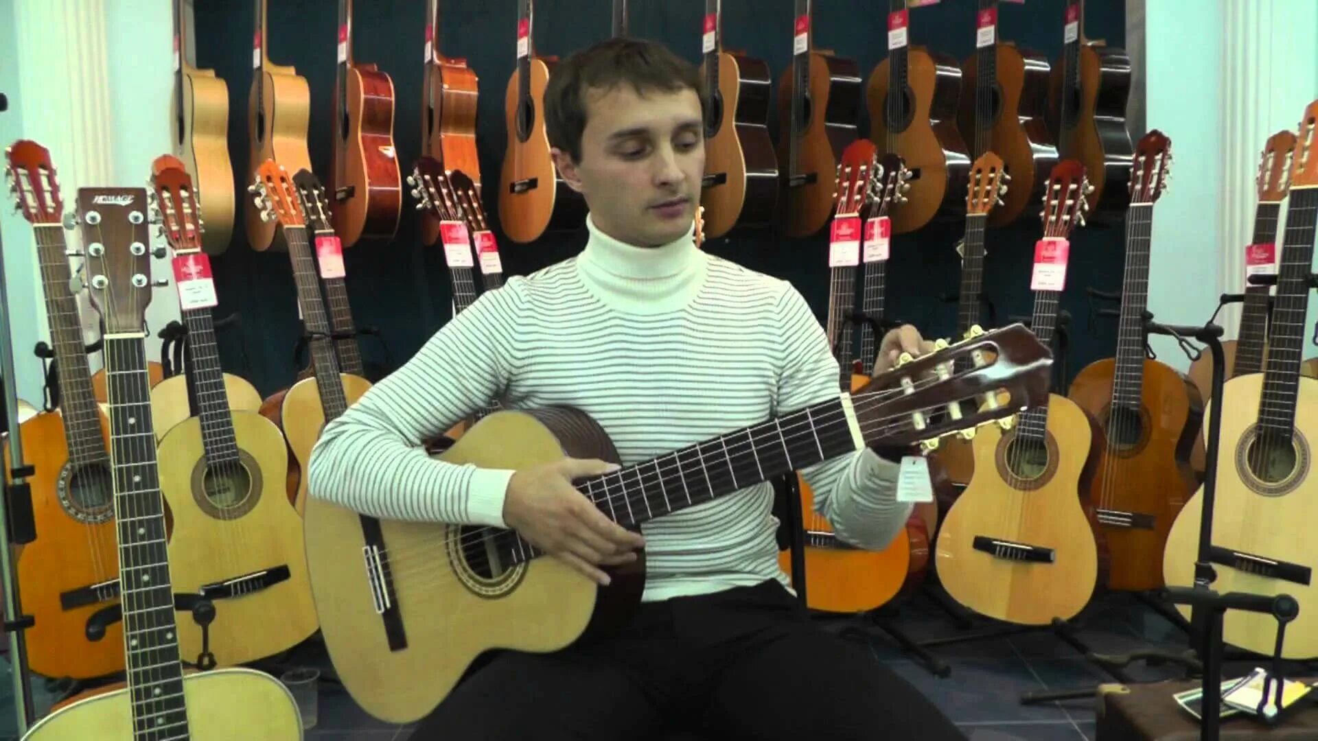 Игра на гитаре с нуля 1 урок. Как играть на классической гитаре с нуля. Какую гитару выбрать. Какая гитара лучше обучение. Как выбрать подходящую гитару.