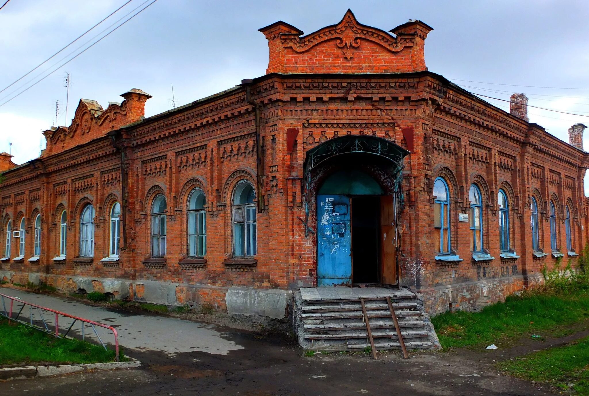 Ирбит одноклассники. Ирбит достопримечательности. ирбит улица чапаева. ирбит архитектура.