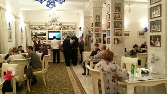 Как называется буфет в театре. Театр чехова ялта. буфет в театре. антракт и буфет в театре. буфет большого театра.