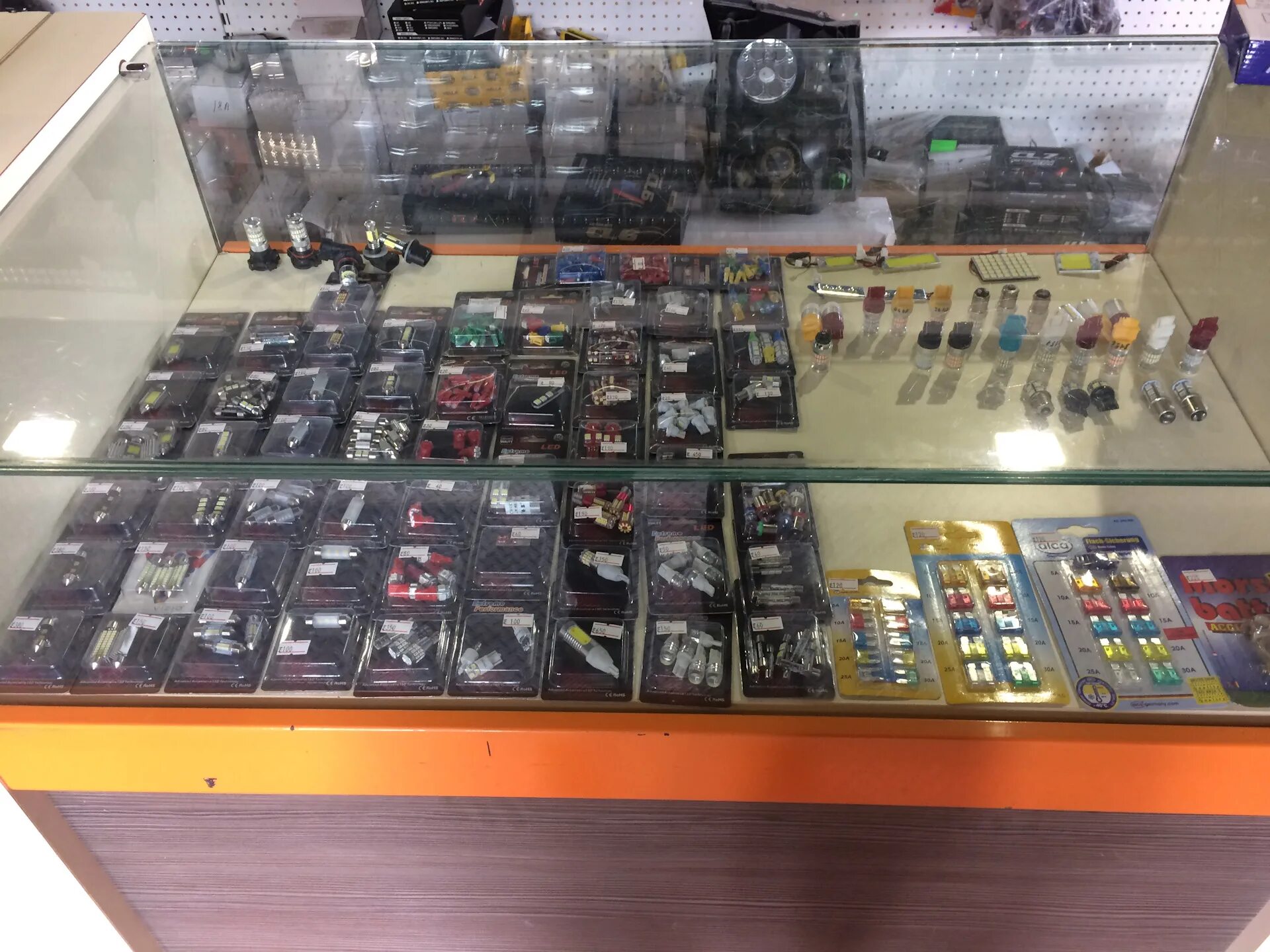 Автосвет ленинский. Ленинский проспект 213 воронеж. Ленинский проспект 77 воронеж на карте. Магазин автосвет воронеж ленинский. Автосвет в воронеже на ленинском проспекте.