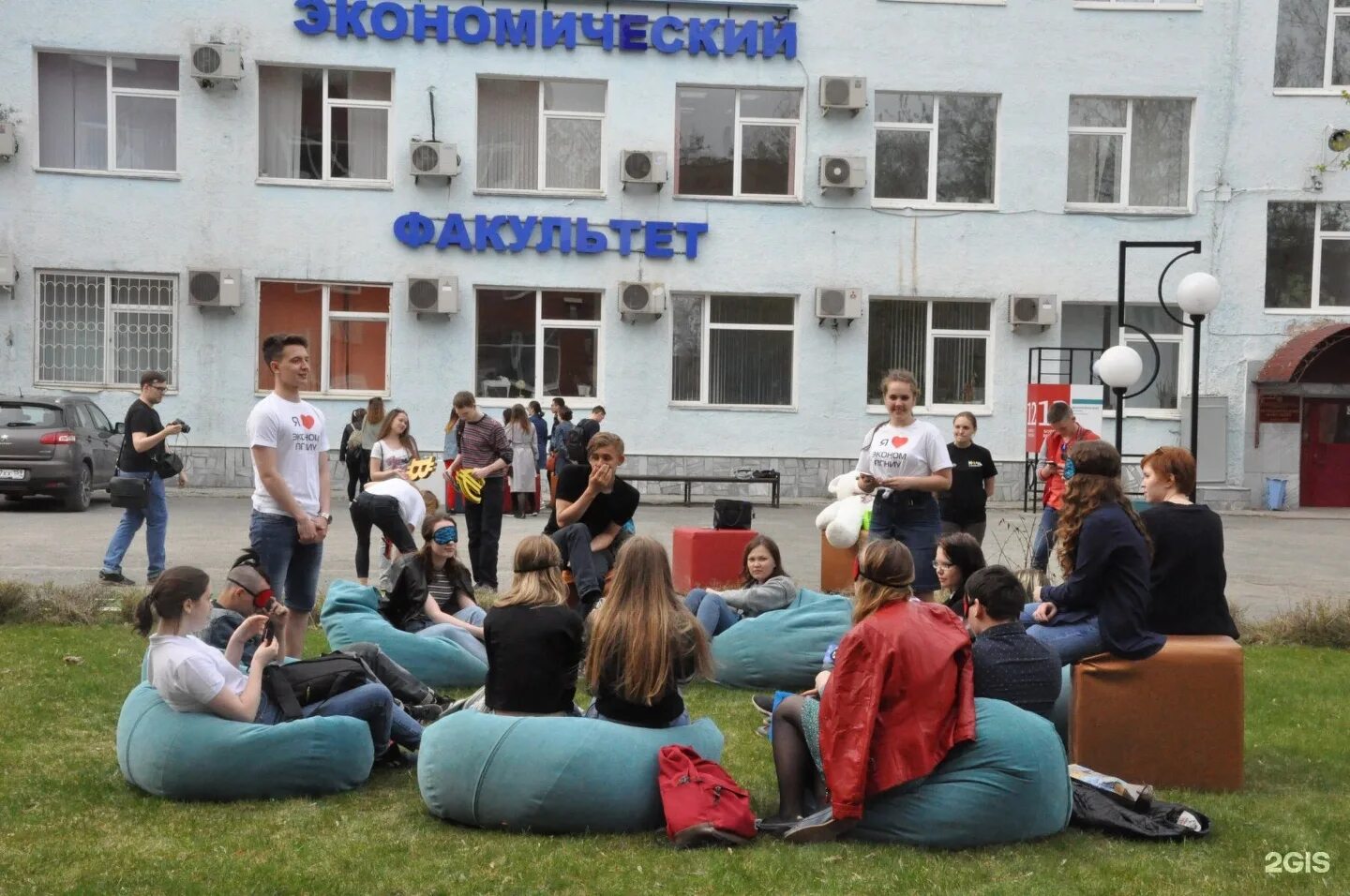 Колледж при университете пермь. Пгниу пермь экономический факультет. корпус экономического факультета пгниу. 12 корпус пгниу. корпус ени пгниу.