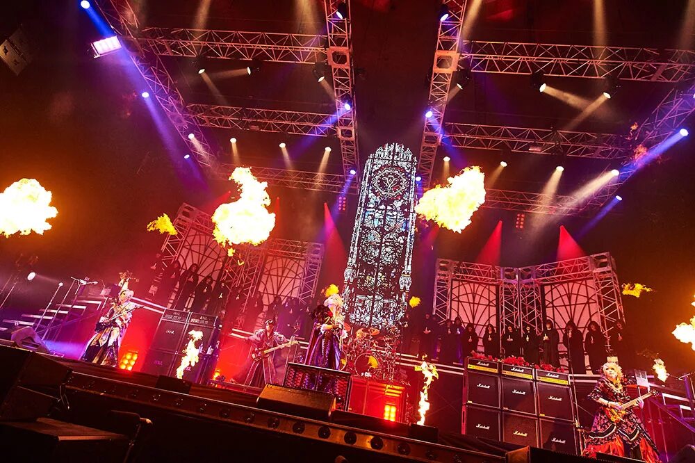 Kamijo Concert. Kamijo Live сцена. Версаль концерт. Kamijo Yuuji. Versailles live