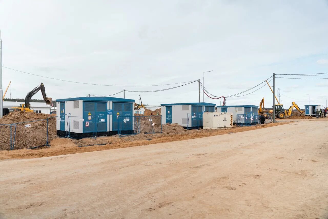 Временный строительный щиток электроснабжения. Электроснабжение стройплощадки. Временное электроснабжение стройплощадки. Кран ктп-а1. Шкаф временного электроснабжения строительной площадки.