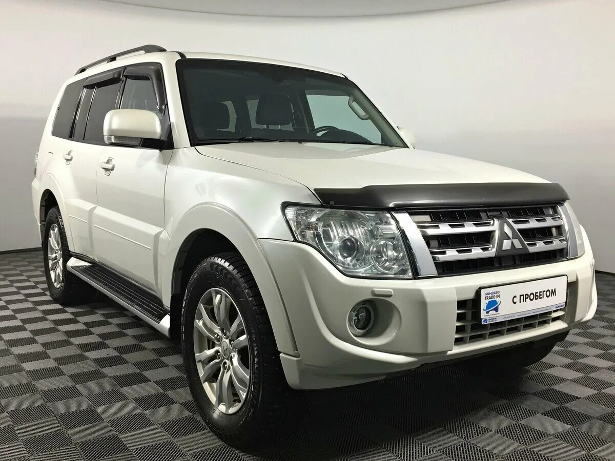 Автомобили с пробегом паджеро. Мицубиси Паджеро 2014. Mitsubishi Pajero-IV, 2014. Митсубиси Паджеро Рестайлинг 4 поколение. Паджеро 4 2014.