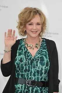 Bonnie Bedelia.