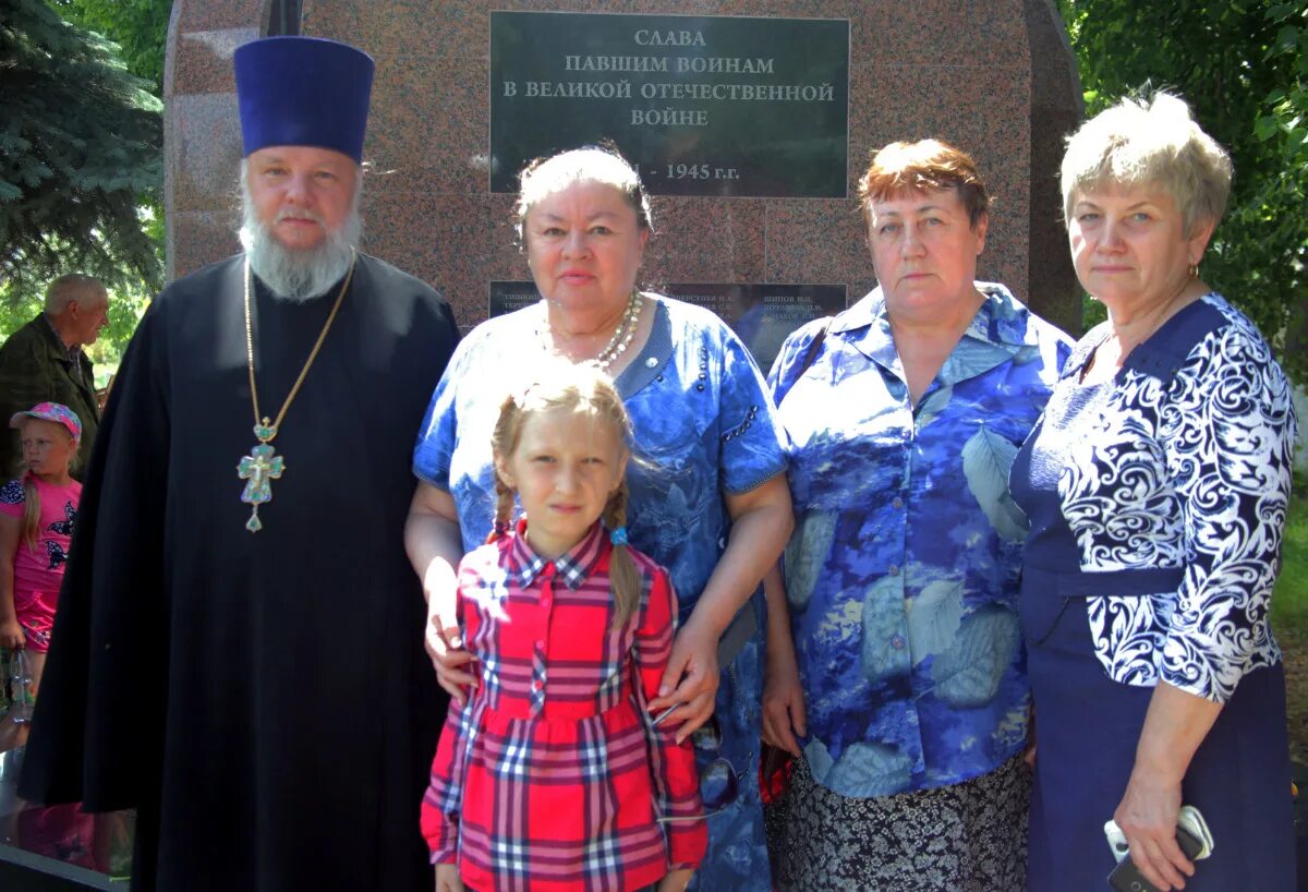 Погода в дмитрове часы. Дмитровский Погост Шатурский район. Поселок Дмитровский Погост. Корбовский лицей Дмитровский Погост. Дмитровский Погост директор дом культуры.