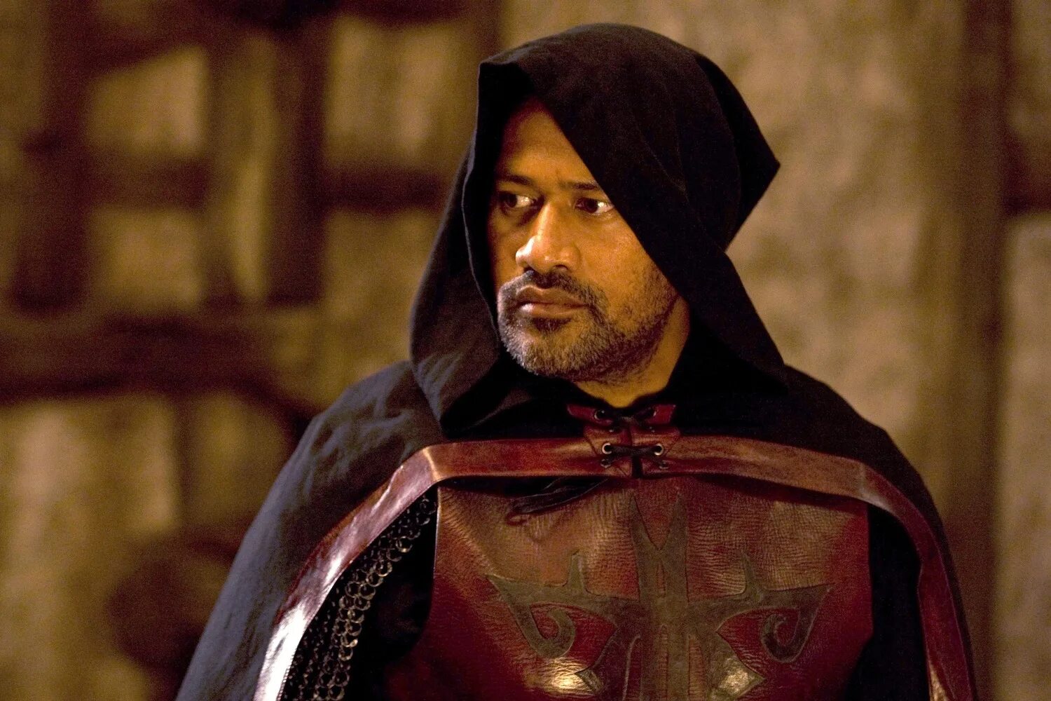 надир искатели