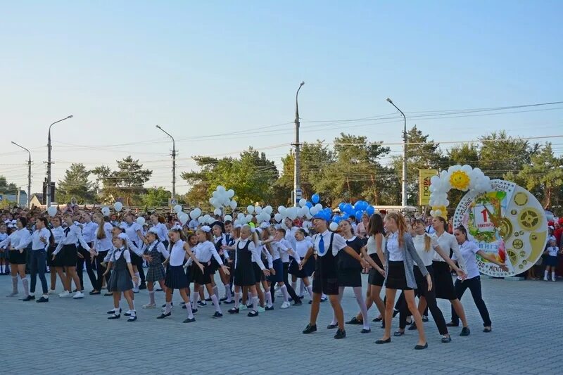 Школа нового века Энгельс. 30 Школа Энгельс. 14 Школа Энгельс. 1 Сентября школа нового века Энгельс. 21 школа энгельс