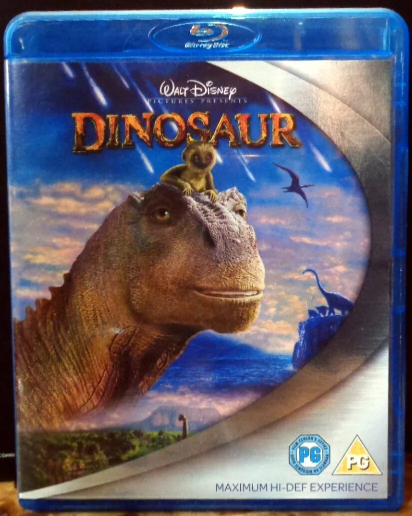 Динозавр 2000 год. Динозавр 2000. Динозавр Дисней 2000. Динозавр 2001 год. Динозавр (2000) обложка.