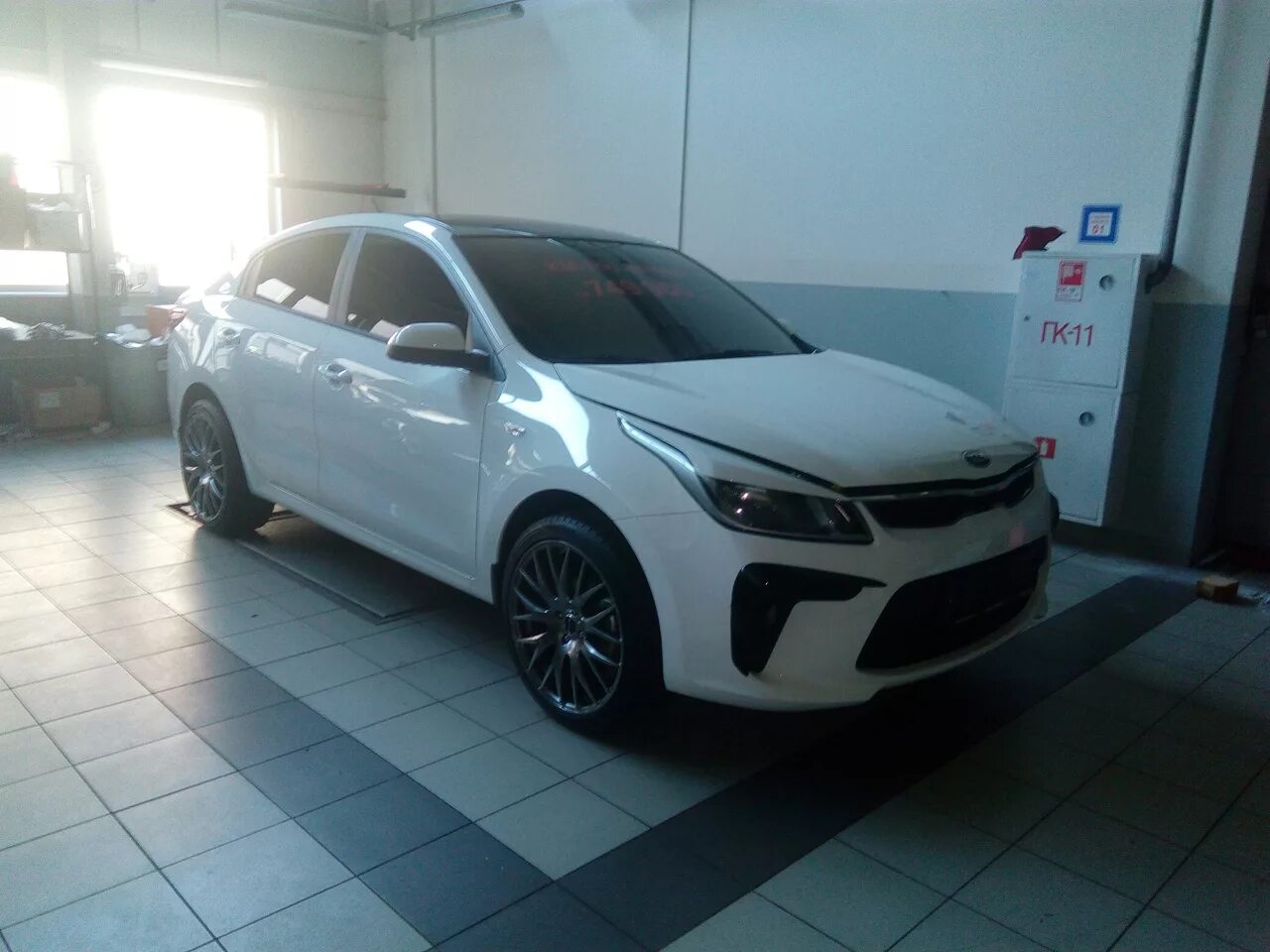 Литые диски на х лайн. PDW r17 Kia Rio 4. Kia Rio 4 на литье. Киа Рио 4 r18. Kia Rio 2017 на дисках.