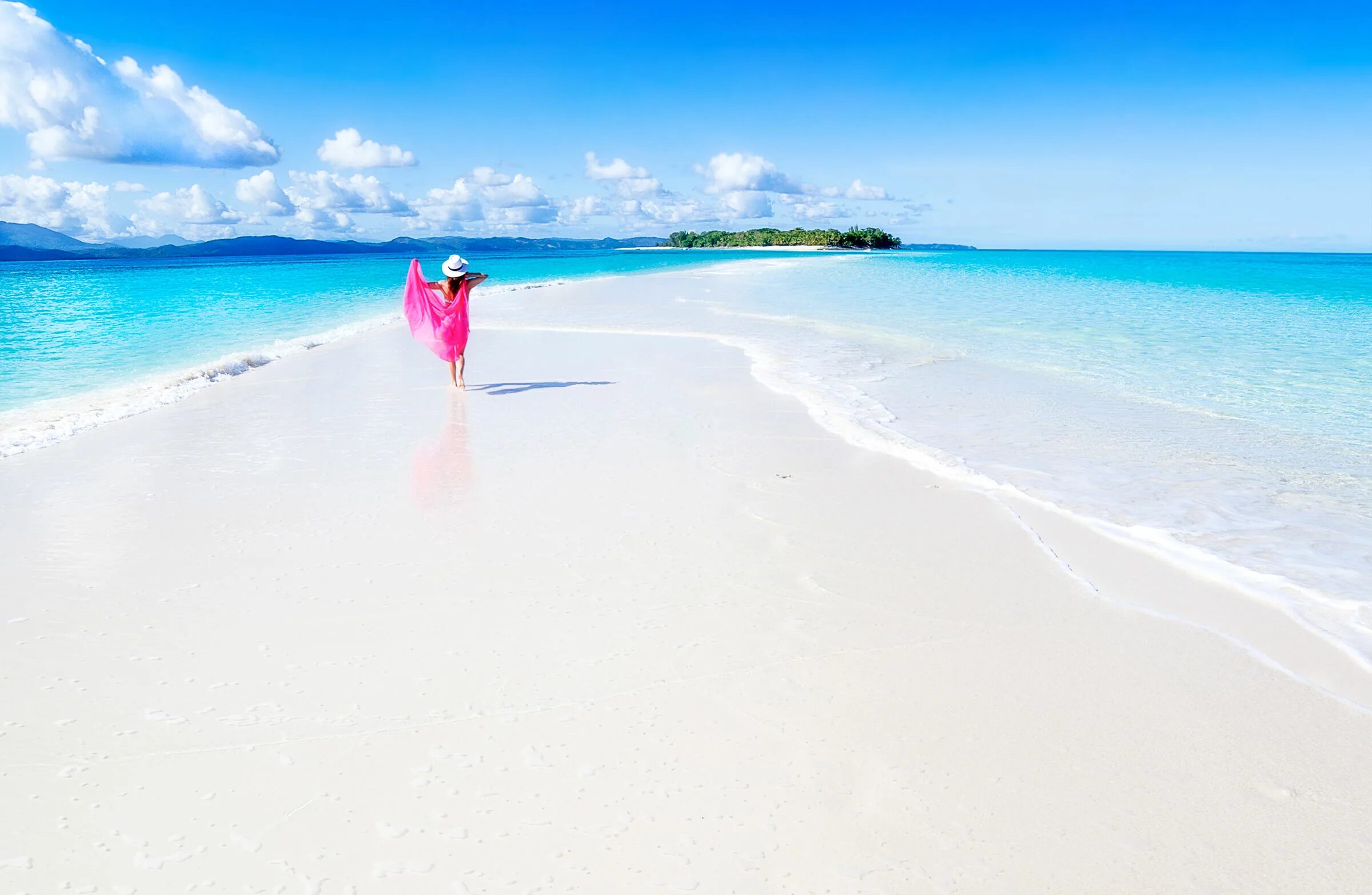 Где отдохнуть за границей в апреле 2024. Nosy Iranja. Остров Нуси бе. Мадагаскар пляжи. Девушки Мадагаскара на пляже.
