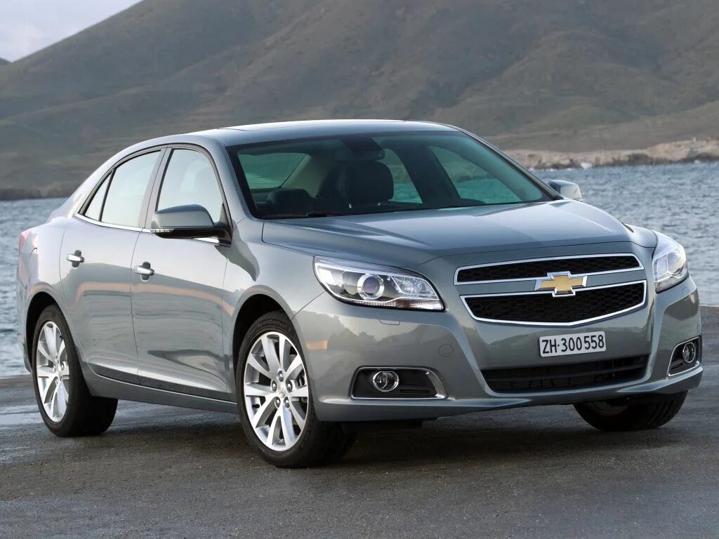 Автомобиль типа седан. Chevrolet Malibu 2012. Chevrolet Malibu 1. Шевроле Малибу 10 поколение. Шевроле Малибу 8 поколение.