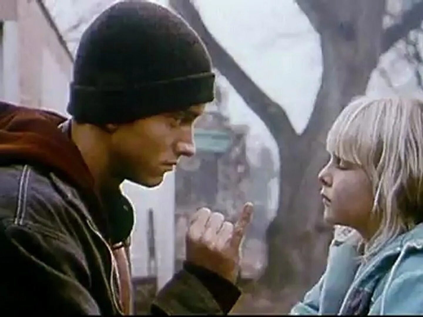 8 Mile 2002. Эминем с сестрой 8 миля. Mile friend