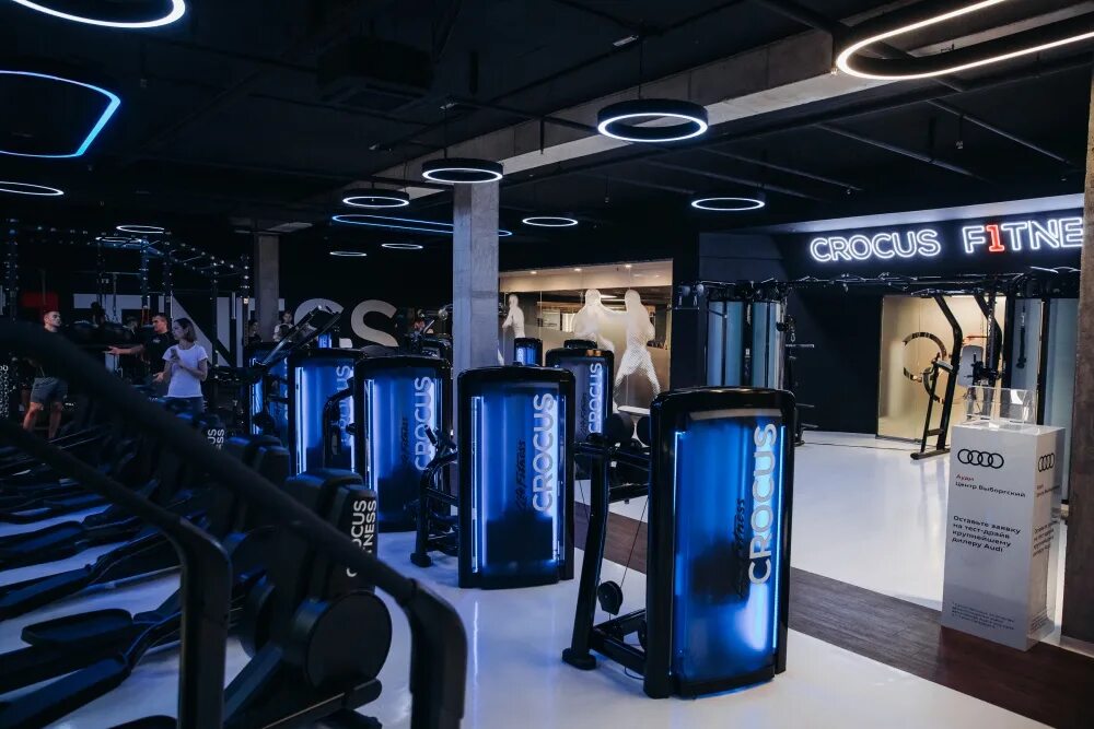 Крокос хол. Crocus Fitness Владимирский Пассаж. Крокус фитнес Рубинштейна. Crocus Fitness СПБ. Крокус Сити спортзал.