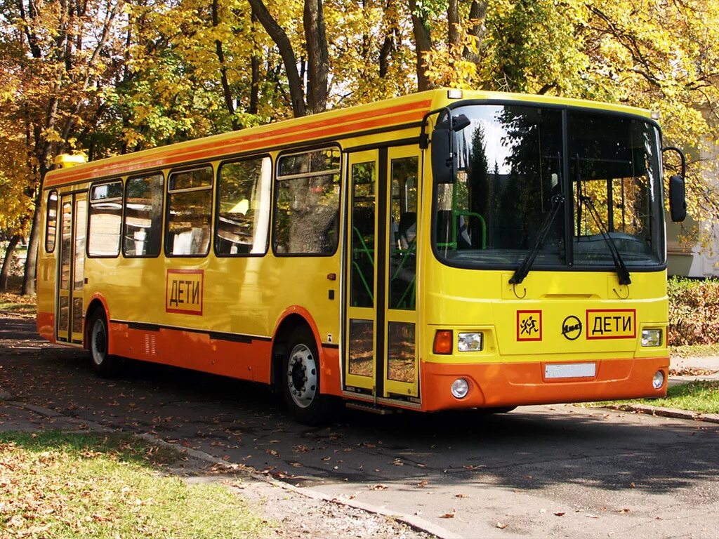 Автобус плодовое. ЛИАЗ 5256 школьный. ЛИАЗ 5256 и677. ЛИАЗ 5256 школьный автобус. ЛИАЗ 525626.