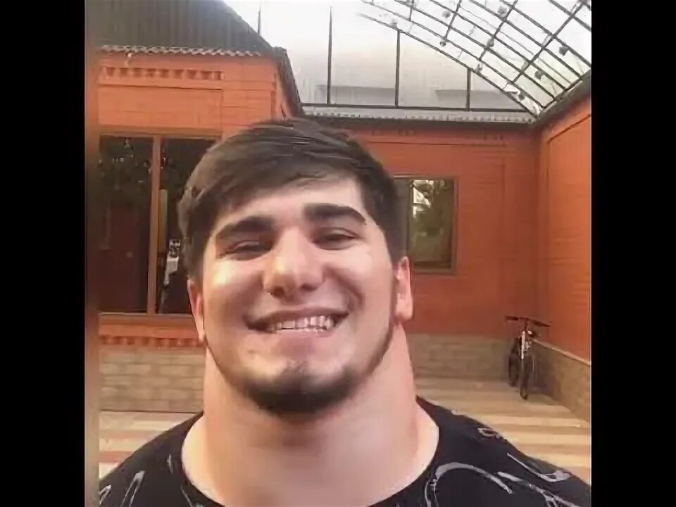 Шея асхаба тамаева. Асхаб тамаев. Асхаб тамаев качок. Чеченский халк асхаб тамаев. Шея асхаба тамаева и тайсона.