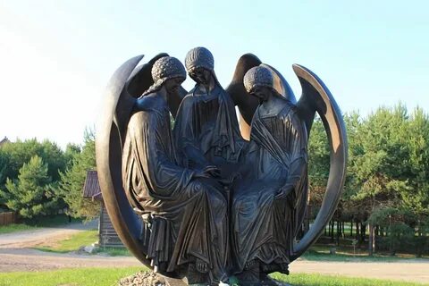 Памятник троица автор