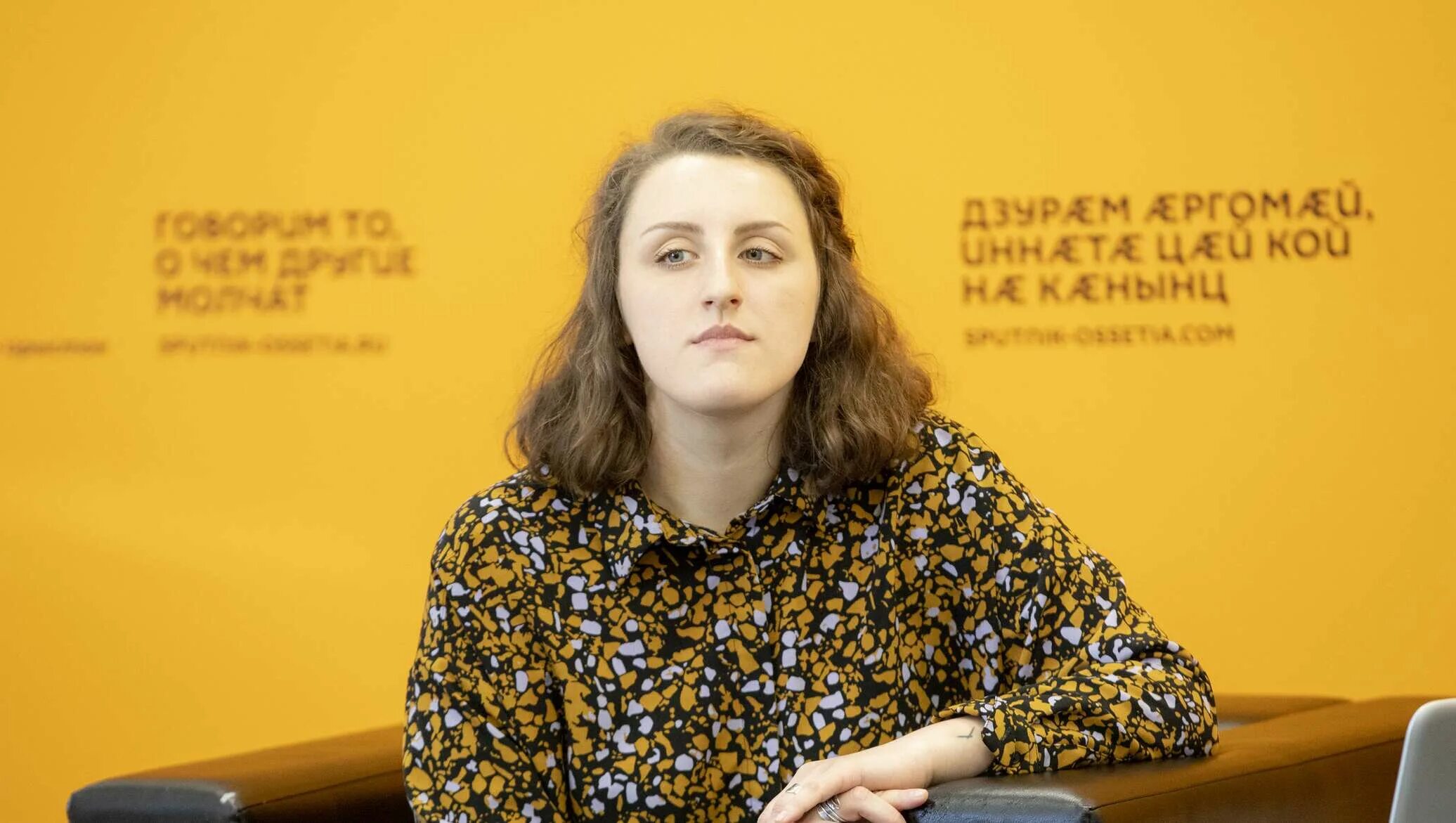 Фоторедактор профессия. Бильд редактор. Бильд редактор это простыми словами. Алиса голубовская бильд-редактор. Бильд редактор.