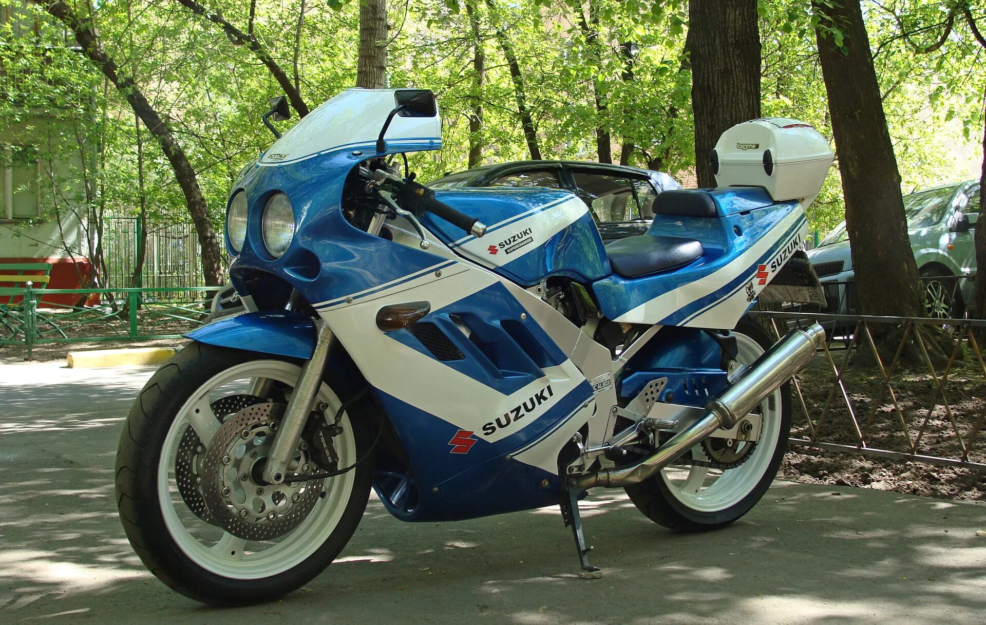 Suzuki GSX-R 400r. Suzuki GSX-R 400. Suzuki GSXR 400. Сузуки джиксер 400.