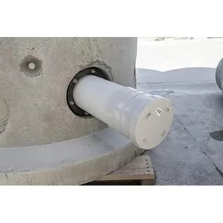 Проход в колодец для трубы
